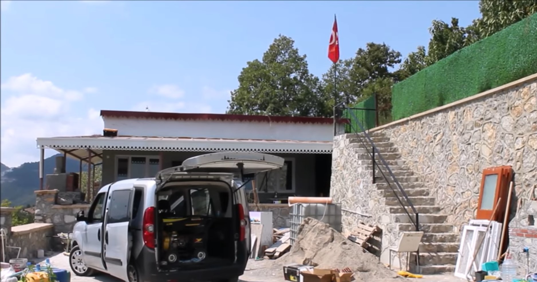 bahce evi icin 1 kw gunes paneli elektrik uretim sistemi ve kurulumu