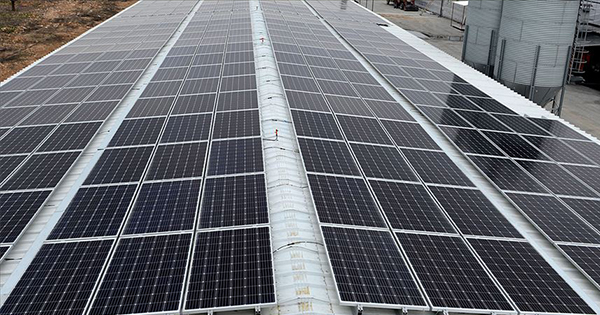 cati ustu gunes enerjisi santrali kurulumu